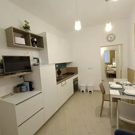 Firsthouse - Nel Centro Storico Con Parcheggio Gratuito 公寓 锡耶纳